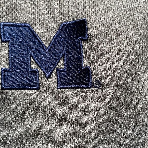 Michigan pullover. Size Medium 38/40. Excellent condition - Picture 3 of 4